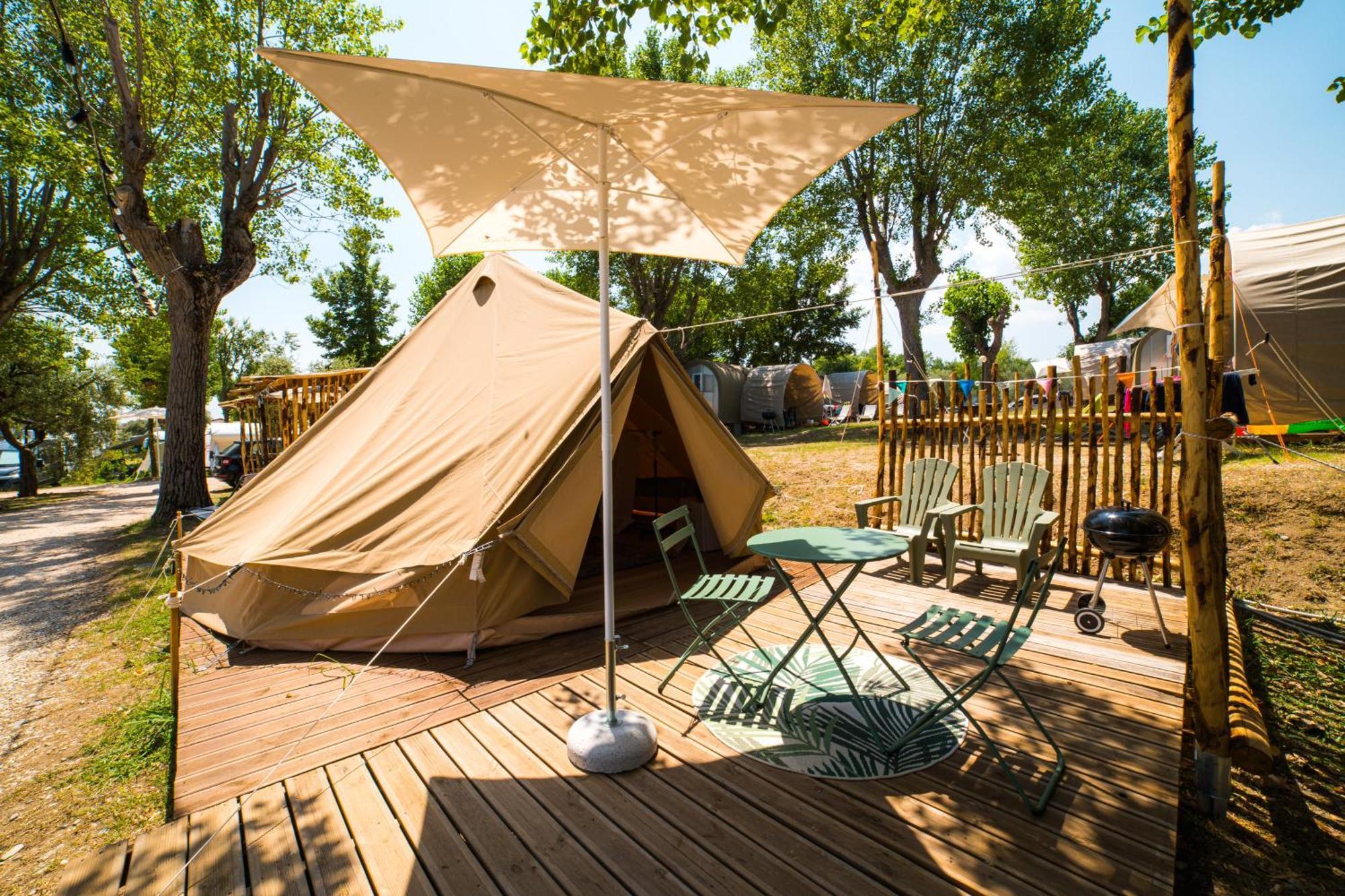 Sivinos Camping Boutique Manerba del Garda Habitación foto